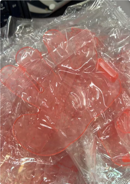 Pet finger grooming brush